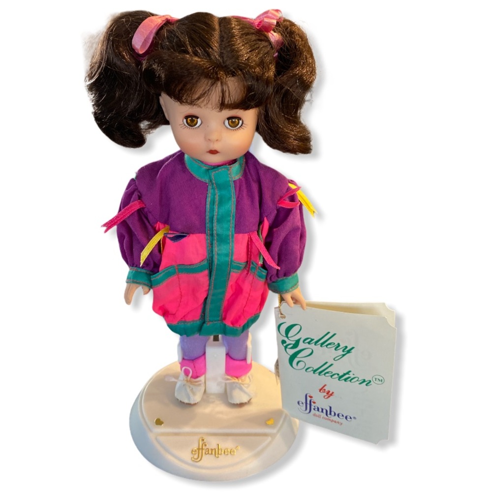 EffanBee Suzie MV134 90’s doll Gallery collection